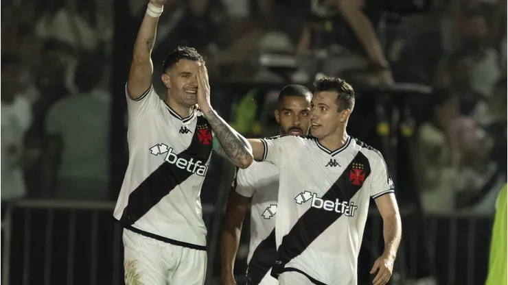 Vegetti comemora gol decisivo contra o Botafogo. Foto: Jorge Rodrigues/AGIF