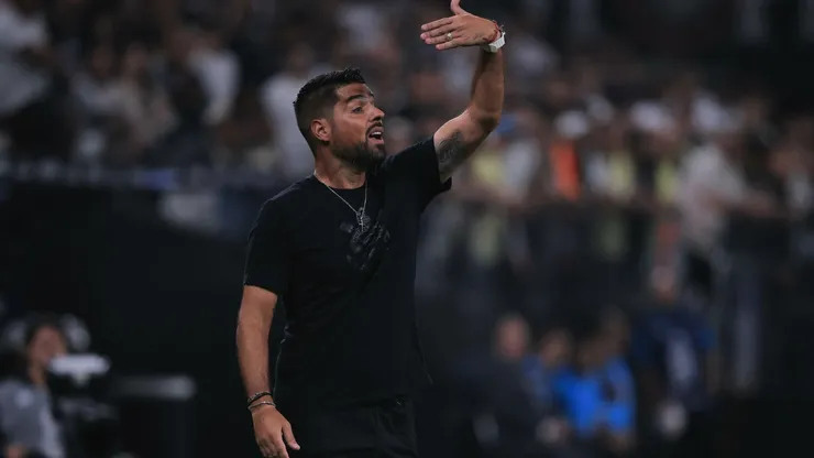 Treinador não será demitido por agora. Ettore Chiereguini/AGIF.