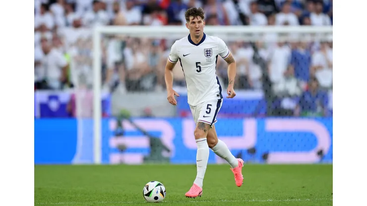 Inglaterra e Eslováquia disputam as oitavas de final da Eurocopa.