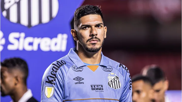 João Paulo avaliou momento de Brazão no Santos e sua ausência por lesão