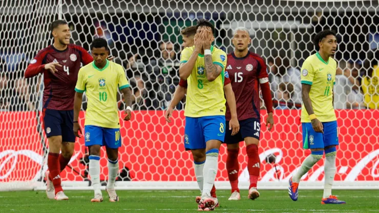 Brasil busca primeira vitória na competição. Kevork Djansezian/Getty Images.