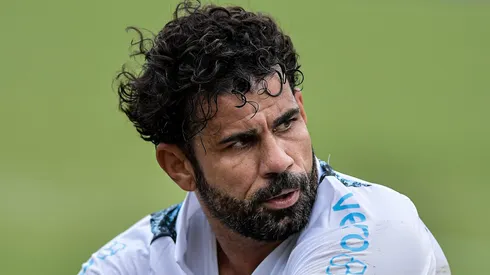 Diego Costa quer acelerar sua volta ao Grêmio.