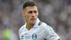 Pavón, atacante do Grêmio, durante partida contra o Vasco no estadio Sao Januario pelo Brasileirão Série A 2024. Foto: Thiago Ribeiro/AGIF