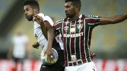 RJ - RIO DE JANEIRO - 27/06/2024 - BRASILEIRO A 2024, FLUMINENSE X VITORIA - Thiago Santos jogador do Fluminense disputa lance com Willian Oliveira jogador do Vitoria durante partida no estadio Maracana pelo campeonato Brasileiro A 2024. Foto: Jorge Rodrigues/AGIF