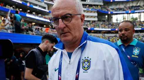 Dorival Júnior precisa vencer o Paraguai.