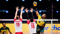 Leal em ataque contra a Polônia. Foto: FIVB