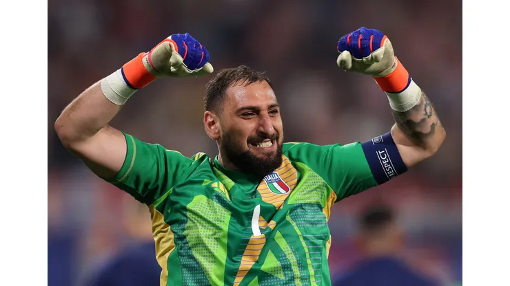 Suíça e Itália se enfrentam pelas oitavas da Eurocopa.
