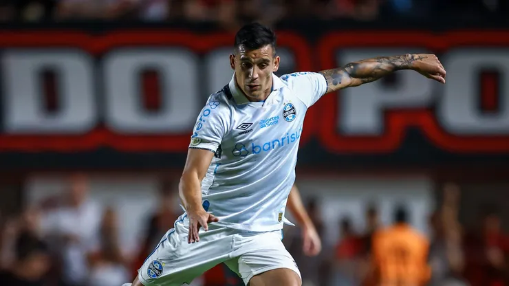 Cristaldo em ação na partida. Foto: Lucas Uebel/Grêmio FBPA