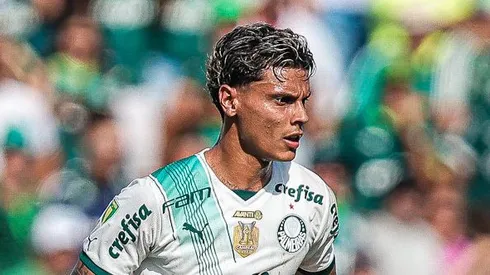 Richard Rios, jogador do Palmeiras, durante partida contra o Novorizontino no estadio Jorge Ismael de Biasi pelo campeonato Paulista 2024. Foto: Pedro Zacchi/AGIF