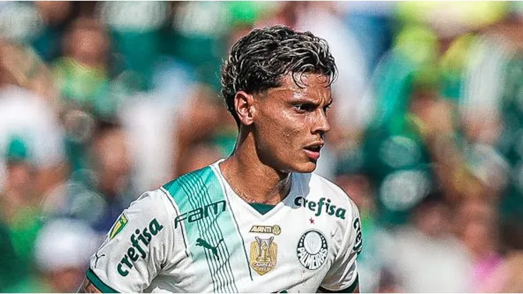 Richard Rios, jogador do Palmeiras, durante partida contra o Novorizontino no estadio Jorge Ismael de Biasi pelo campeonato Paulista 2024. Foto: Pedro Zacchi/AGIF