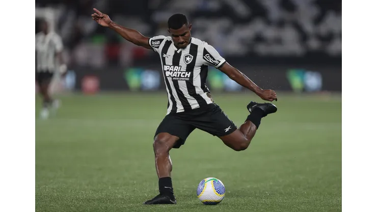 Vasco e Botafogo duelam na 12ª rodada do Brasileirão Série A.