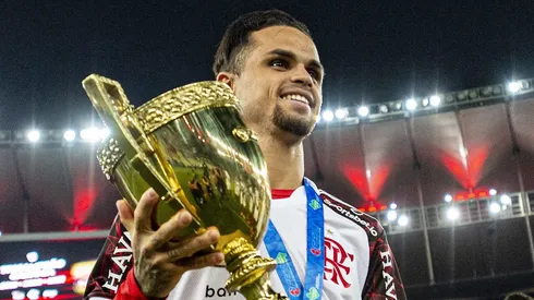 Flamengo fica mais próximo de Michael - Foto: Marcelo Cortes/CRF.