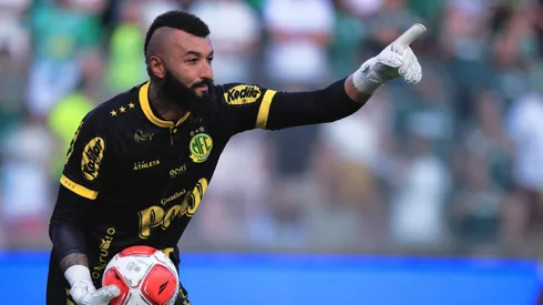 Alex Muralha fez o jogo de número 100 pelo clube