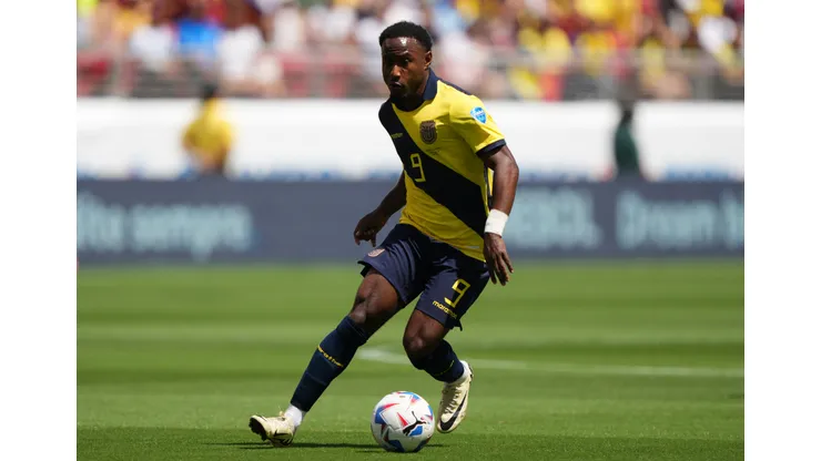 Equador e Jamaica se enfrentam em duelo decisivo.