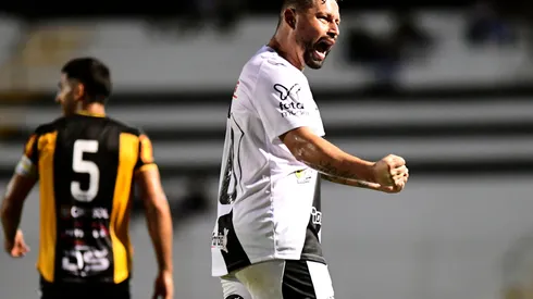 Ponte Preta e Ceará duelam na 12ª rodada da Série B.