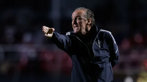 Treinador deixou o comando do Furacão. Alexandre Schneider/Getty Images.