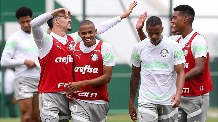 Abel pensa em mudanças na escalação do Verdão contra o Fortaleza