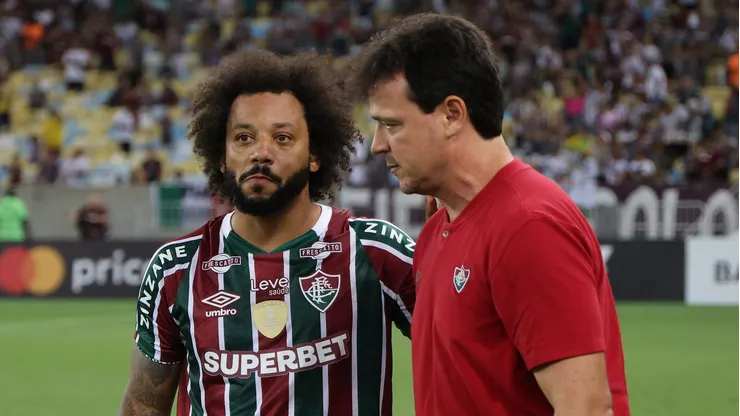 Fernando Diniz e Marcelo, em jogo contra o Cerro Porteño, pela Libertadores 2024. Foto: Wagner Meier/Getty Images.