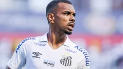 Lucas Pires durante partida entre Santos e Ferroviária, no Estádio Canindé, pelo Campeonato Paulista de 2023, no dia 28/01.