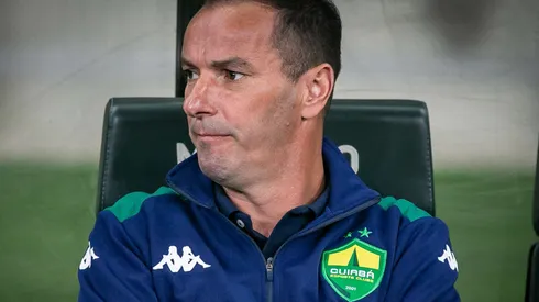 Petit, técnico do Cuiabá, durante partida contra o Cruzeiro, no Mineirão, pelo Campeonato Brasileiro, no dia 13/06/2024.