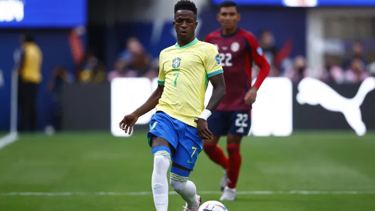 Vini Jr. na partida entre Brasil x Costa Rica, pela Copa América. Foto: Ronald Martinez/Getty Images.