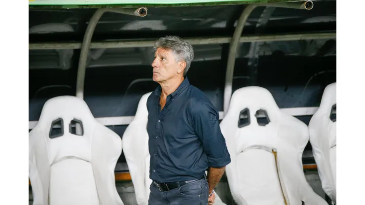 Renato Gaúcho precisa voltar a vencer para superar a crise no Grêmio.