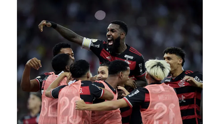 Jogadores do Flamengo comemorando gol. Foto: Alexandre Loureiro/AGIF
