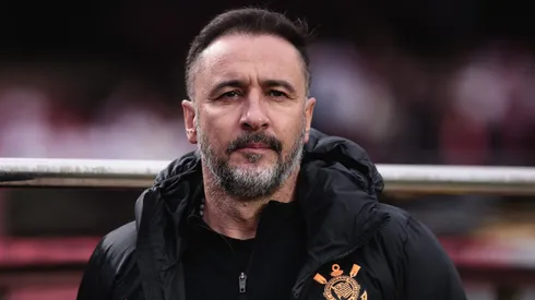 Treinador durante a passagem pelo Timão, em 2022