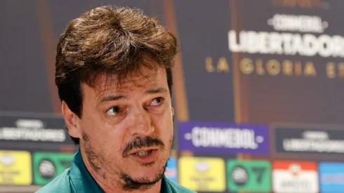 Fernando Diniz antes da final da Libertadores de 2023. Treinador está livre no mercado.
