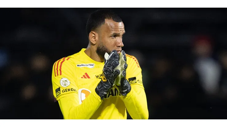 Everson não suportou a pressão e detalhou problemas que encara