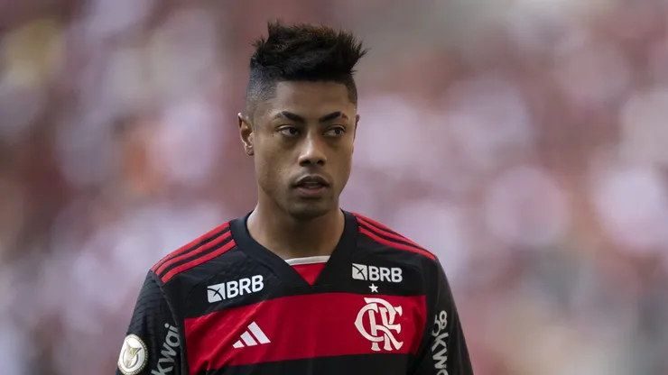 Bruno Henrique, jogador do Flamengo, durante partida contra o Fluminense no estádio Maracanã pelo Brasileirão Série A 2024. Foto: Jorge Rodrigues/AGIF
