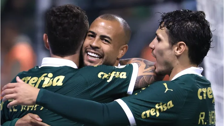 Jogadores do Palmeiras comemoram gol no Allianz Parque. Foto: Marcello Zambrana/AGIF