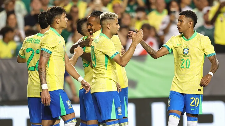 Jogadores da Seleção Brasileira comemoram gol contra a Seleção do México. Foto: Omar Vega/Getty Images.