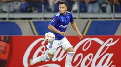 Lateral recebeu cartão vermelho após falta em Gilberto