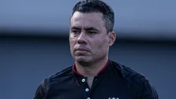 Jair Ventura durante partida entre Atlético/GO e Flamengo, no Serra Dourada, pelo Campeonato Brasileiro, no dia 14/04/2024.