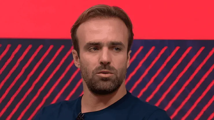 Roger Flores exaltou Vinícius Júnior na vitória da Seleção Brasileira.