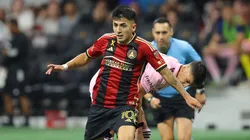 Almada durante partida contra o Inter Miami (EUA). Foto: Michael Zarrilli/Getty Images