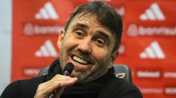 Eduardo Coudet, treinador do Internacional, durante partida contra o São Paulo no estádio Heriberto Hulse pelo Brasileirão Série A 2024. Foto: Leonardo Hubbe/AGIF