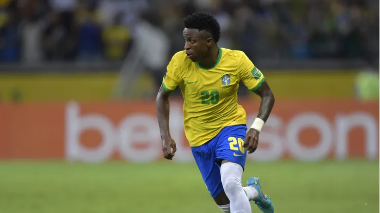 Vinicius Junior em partida das eliminatórias para Copa do Mundo (Foto: Pedro Vilela/Getty Images)