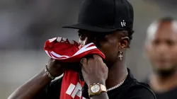 Vinicius Júnior no intervalo da partida entre Vasco e Flamengo, no Maracanã, pelo Campeonato Brasileiro de 2023, no dia 05/06.