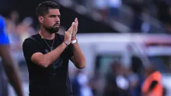 Antonio Oliveira tecnico do Corinthians durante partida contra o Santo Andre no estadio Arena Corinthians pelo campeonato Paulista 2024. Foto: Ettore Chiereguini/AGIF