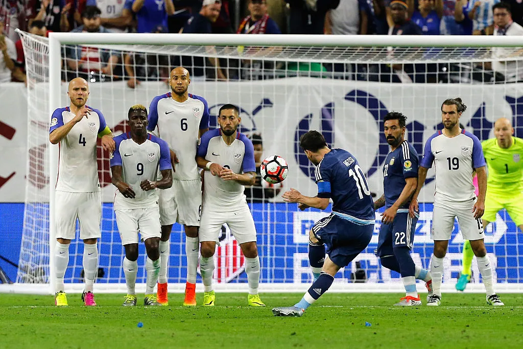 Seleção dos Estados Unidos contra a Argentina. Bob Levey/Getty Images.