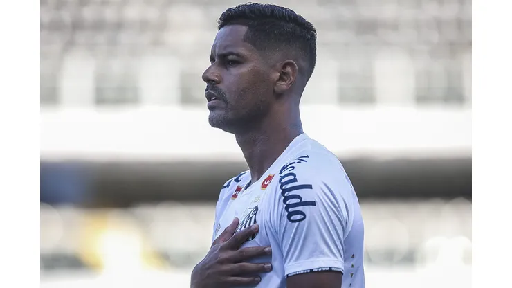 Aderlan perdeu espaço no Santos