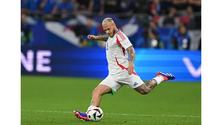 Itália duela com a Croácia em busca da classificação.