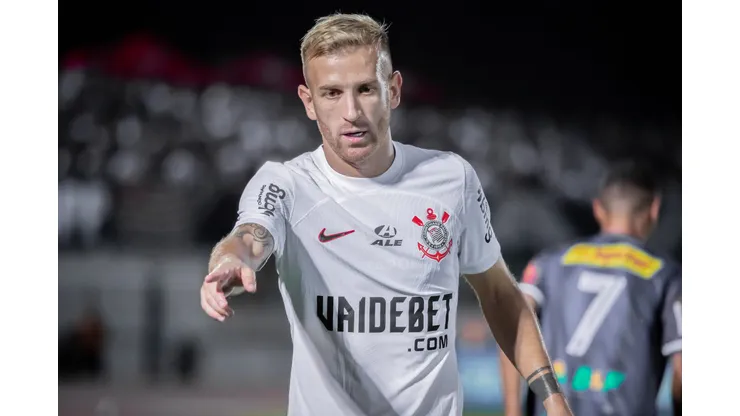 Pedro Henrique tem contrato até 2025 no Corinthians