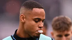 Natan foi revelado pelo Flamengo, passou pelo Red Bull Bragantino e atualmente veste a camisa do Napoli -