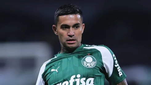 SP – SAO PAULO – 20/06/2024 – BRASILEIRO A 2024, PALMEIRAS X BRAGANTINO – Dudu jogador do Palmeiras durante aquecimento antes da partida contra o Bragantino no estadio Arena Allianz Parque pelo campeonato Brasileiro A 2024.