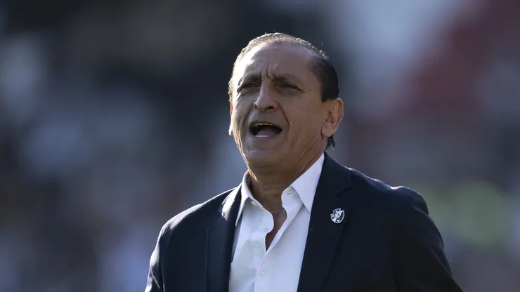 Vasco pode contratar Ramón Díaz.