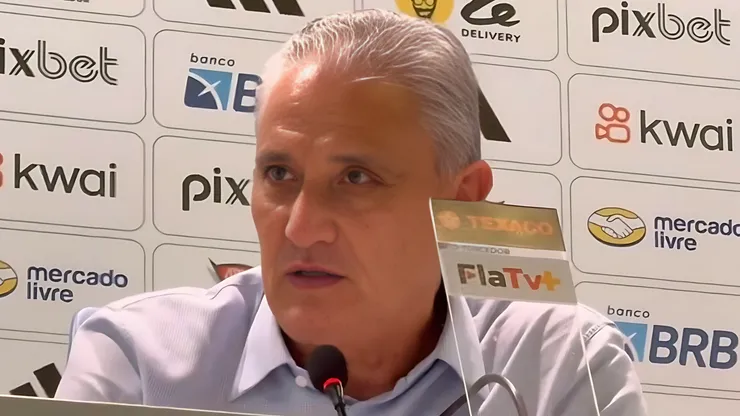 Tite visivelmente revoltado na coletiva no CRF - Imagem: Reprodução/Vídeo Raisa Simplicio