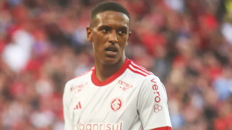 Robert Renan se declara ao Corinthians e gera incômodo no Inter